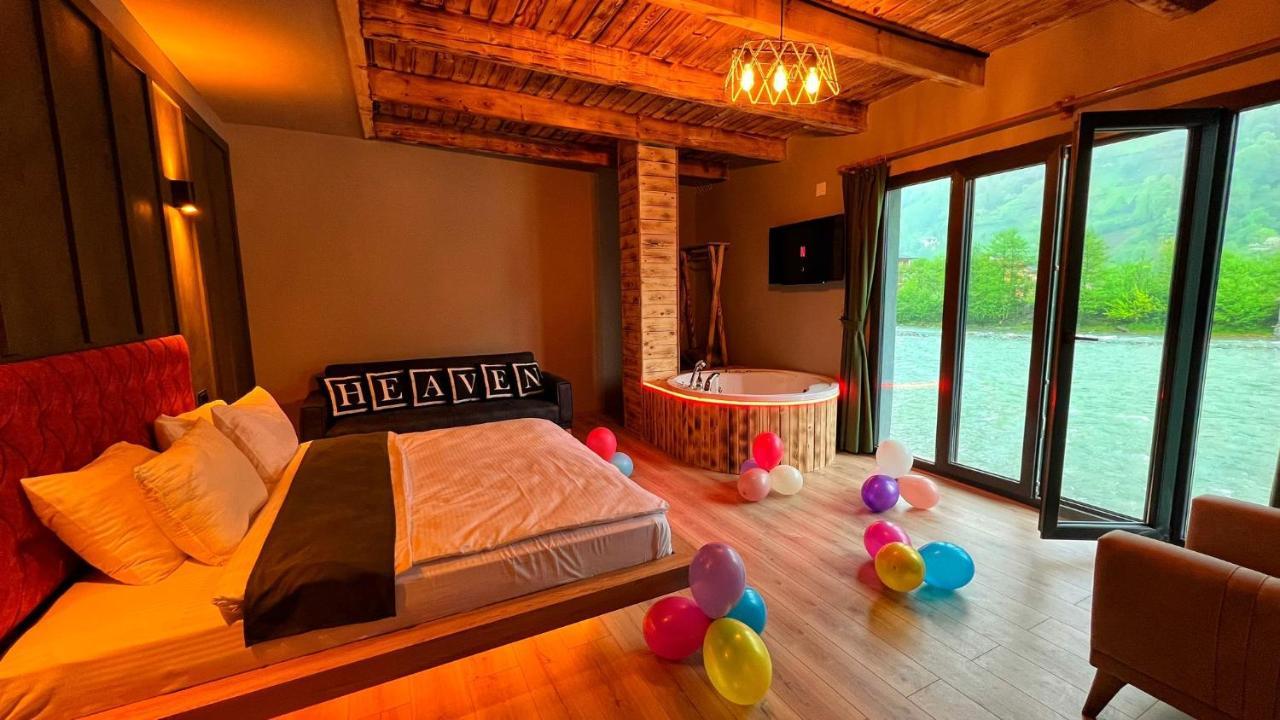 Heaven VIP Wooden Palace Bed and Breakfast Ardeşen Buitenkant foto